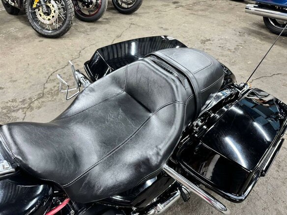 2012 Harley-Davidson Road Glide, чёрный, 1280000 рублей - вид 16