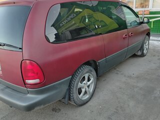 1999 Chrysler Town & Country III, красный, 650000 рублей, вид 4