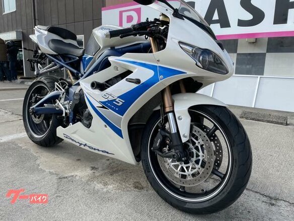 2011 Triumph Daytona 675, белый, 600000 рублей - вид 1