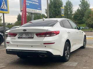 2019 Kia Optima IV Рестайлинг, белый, 1420000 рублей, вид 5