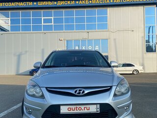 2011 Hyundai i30 I Рестайлинг, серебристый, 799900 рублей, вид 1