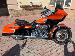 2022 Harley-Davidson CVO Road Glide, оранжевый, 3100000 рублей, вид 1