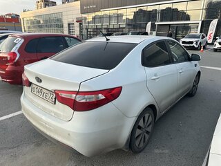2012 Kia Rio 4-speed III, белый, 860000 рублей, вид 3