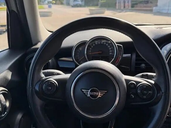 2019 Mini Hatch Cooper III (F55/F56) Рестайлинг, серебристый, 1850000 рублей - вид 9