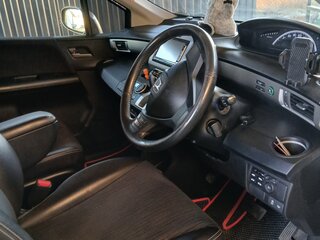 2015 Honda Freed I Рестайлинг 2, серый, 1199999 рублей, вид 4