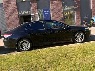 2018 Toyota Camry US Market VIII (XV70), чёрный, 1999999 рублей, вид 3