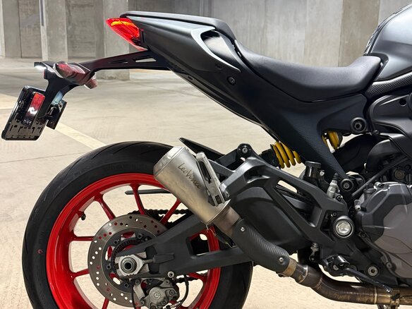 2022 Ducati Monster 937, серый, 950000 рублей - вид 2