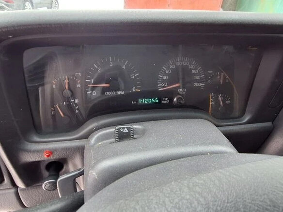 1990 Jeep Cherokee II (XJ), серый, 950000 рублей - вид 8