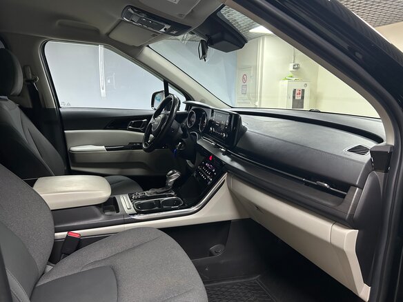 2021 Kia Carnival IV, чёрный, 3980000 рублей - вид 17