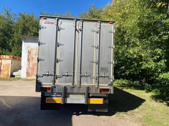 2005 Fuso (Mitsubishi) Fighter, белый, 2990000 рублей - вид 2