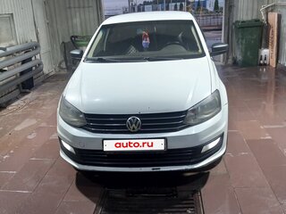 2017 Volkswagen Polo V Рестайлинг, белый, 490000 рублей, вид 1