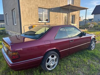 1995 Mercedes-Benz E-Класс 220 I (W124), красный, 750000 рублей, вид 4