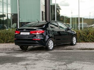 2015 Kia Rio III Рестайлинг, чёрный, 1250000 рублей, вид 2