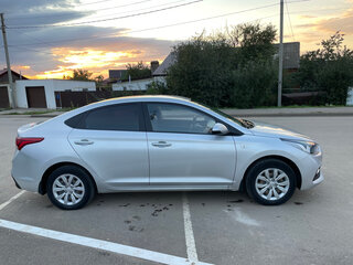 2018 Hyundai Solaris II, серебристый, 1100000 рублей, вид 3