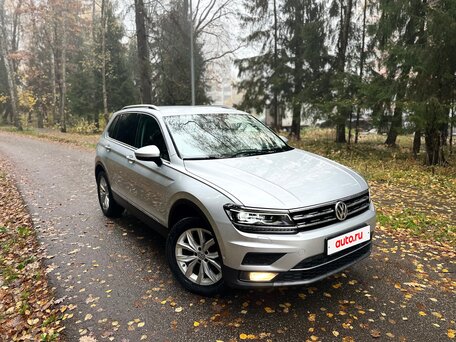 2017 Volkswagen Tiguan II, серебристый, 2250000 рублей, вид 3
