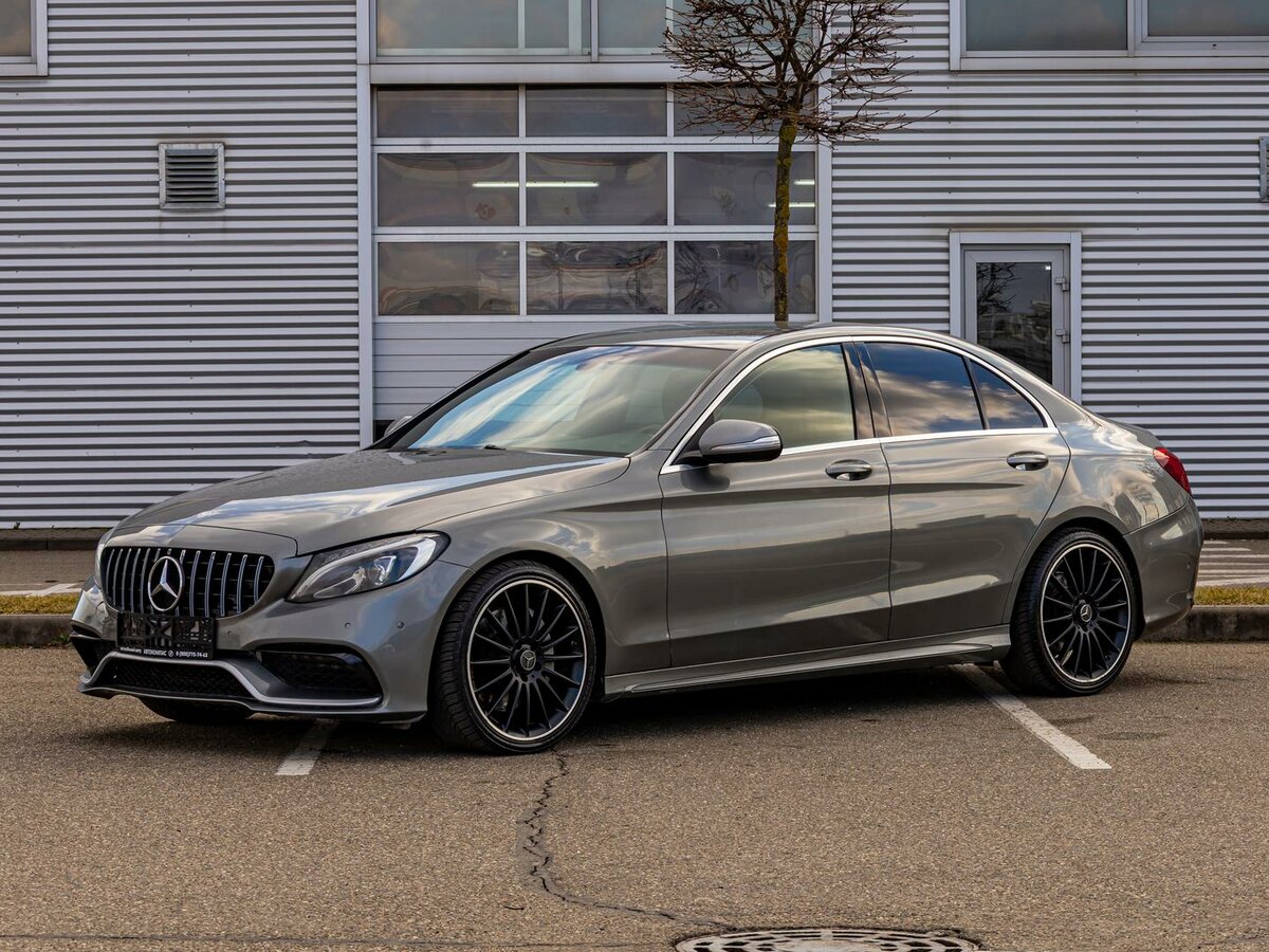 Открыть фотографии: Mercedes-Benz C-Класс IV (W205)