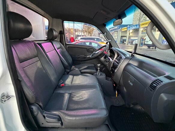2013 Kia Bongo, белый, 1250000 рублей - вид 17