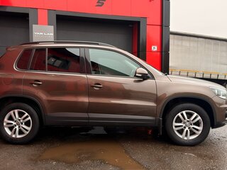 2015 Volkswagen Tiguan I Рестайлинг, коричневый, 1949000 рублей, вид 2