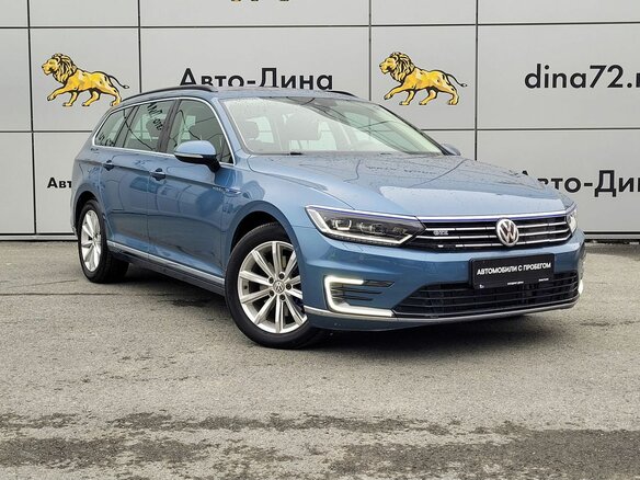 2017 Volkswagen Passat GTE B8, синий, 2600000 рублей - вид 2