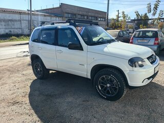 2016 Chevrolet Niva I Рестайлинг, белый, 700000 рублей, вид 2