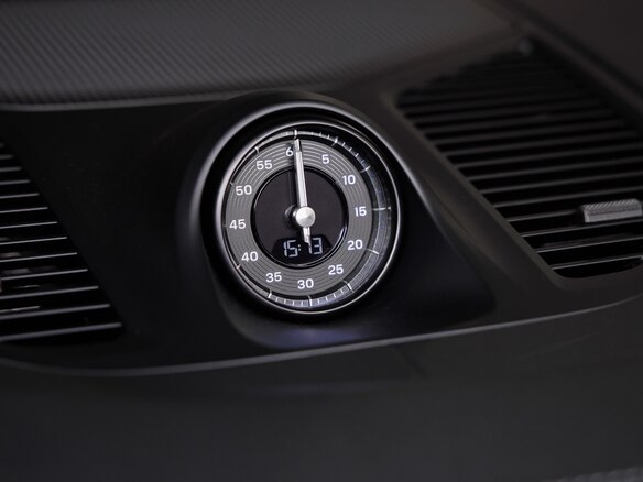 2026 Porsche Cayenne III Рестайлинг, чёрный, 18275000 рублей - вид 16