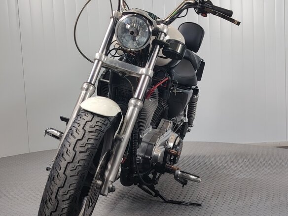 2013 Harley-Davidson Sportster 883, белый, 599000 рублей - вид 2