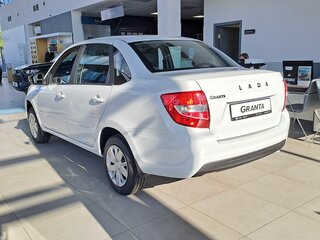 2026 Lada (ВАЗ) Granta I Рестайлинг, белый, 1008900 рублей, вид 3