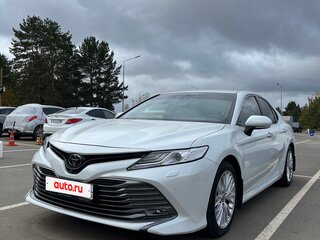 2021 Toyota Camry VIII (XV70), белый, 3000000 рублей, вид 1