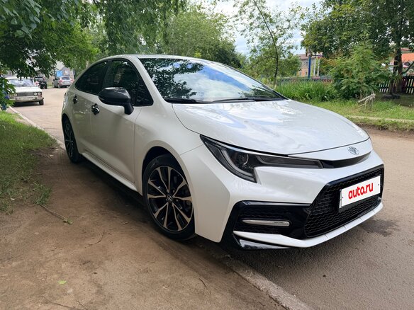2022 Toyota Levin XII (E210) Рестайлинг, белый, 1950000 рублей - вид 2