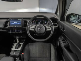 2023 Honda Fit IV Рестайлинг, серый, 1619000 рублей, вид 5