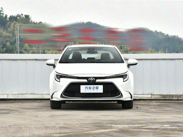 2025 Toyota Levin XII (E210) Рестайлинг, белый, 2250000 рублей - вид 6