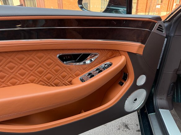2022 Bentley Continental GT III, зелёный, 21498000 рублей - вид 5