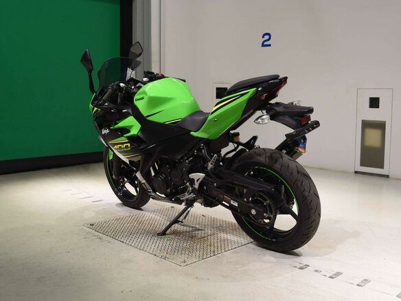 2024 Kawasaki Ninja 400, зелёный, 797000 рублей - вид 5