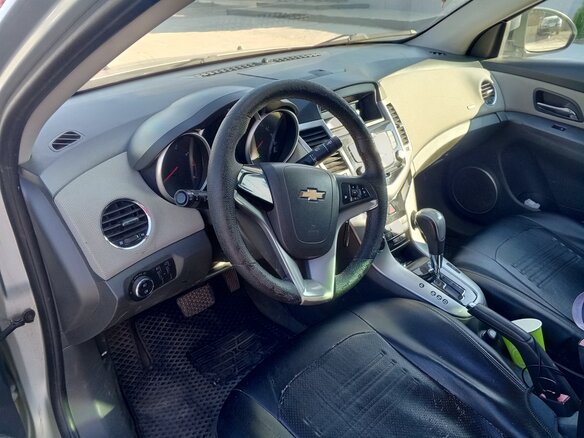 2010 Chevrolet Cruze I, серебристый, 650000 рублей - вид 4