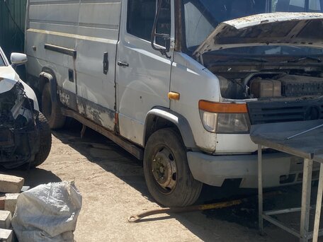 2002 Mercedes-Benz Vario, белый, 450000 рублей, вид 1