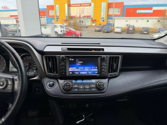2018 Toyota RAV4 IV (XA40) Рестайлинг, чёрный, 2900000 рублей - вид 10