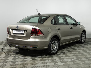 2017 Volkswagen Polo V Рестайлинг, бежевый, 999700 рублей, вид 5
