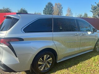 2021 Toyota Sienna IV, серый, 4900000 рублей, вид 4