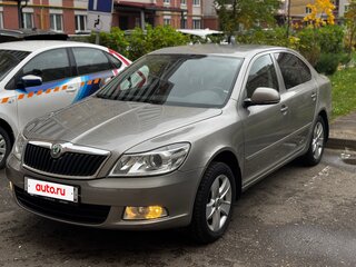 2011 Skoda Octavia II (A5) Рестайлинг, серый, 950000 рублей, вид 1