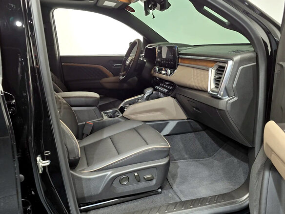 2026 GMC Canyon AT4X III, чёрный, 6500700 рублей - вид 4