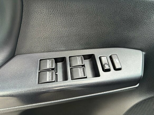 2016 Toyota RAV4 IV (XA40) Рестайлинг, серебристый, 1859000 рублей - вид 12