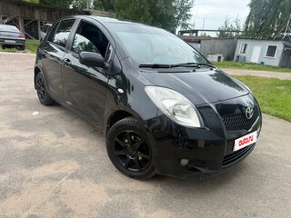 2007 Toyota Yaris II, чёрный, 290000 рублей, вид 4