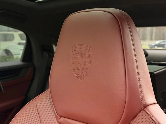 2026 Porsche Cayenne GTS Coupé III Рестайлинг, чёрный, 25700000 рублей - вид 37