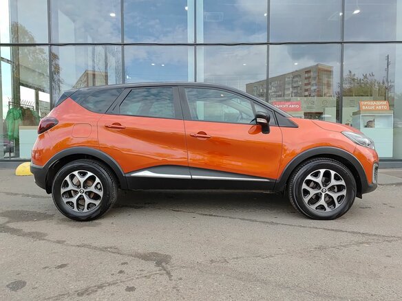 2017 Renault Kaptur I, оранжевый, 1475000 рублей - вид 3