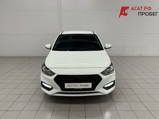 2019 Hyundai Solaris II, белый, 1375000 рублей, вид 2