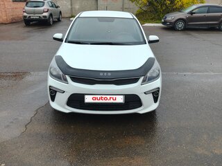 2018 Kia Rio IV, белый, 980000 рублей, вид 1
