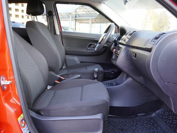 2011 Skoda Fabia II Рестайлинг, красный, 350000 рублей - вид 15