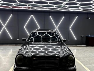 1998 Mercedes-Benz E-Класс 240 II (W210, S210), чёрный, 400000 рублей, вид 1
