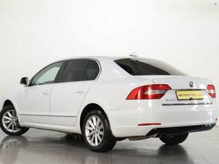 2014 Skoda Superb DSG II Рестайлинг, белый, 1299000 рублей, вид 4