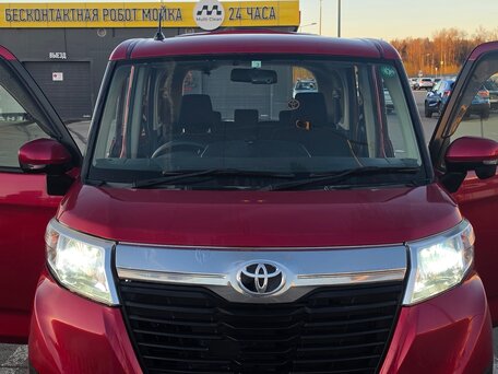 2018 Toyota Roomy I, красный, 955000 рублей, вид 1